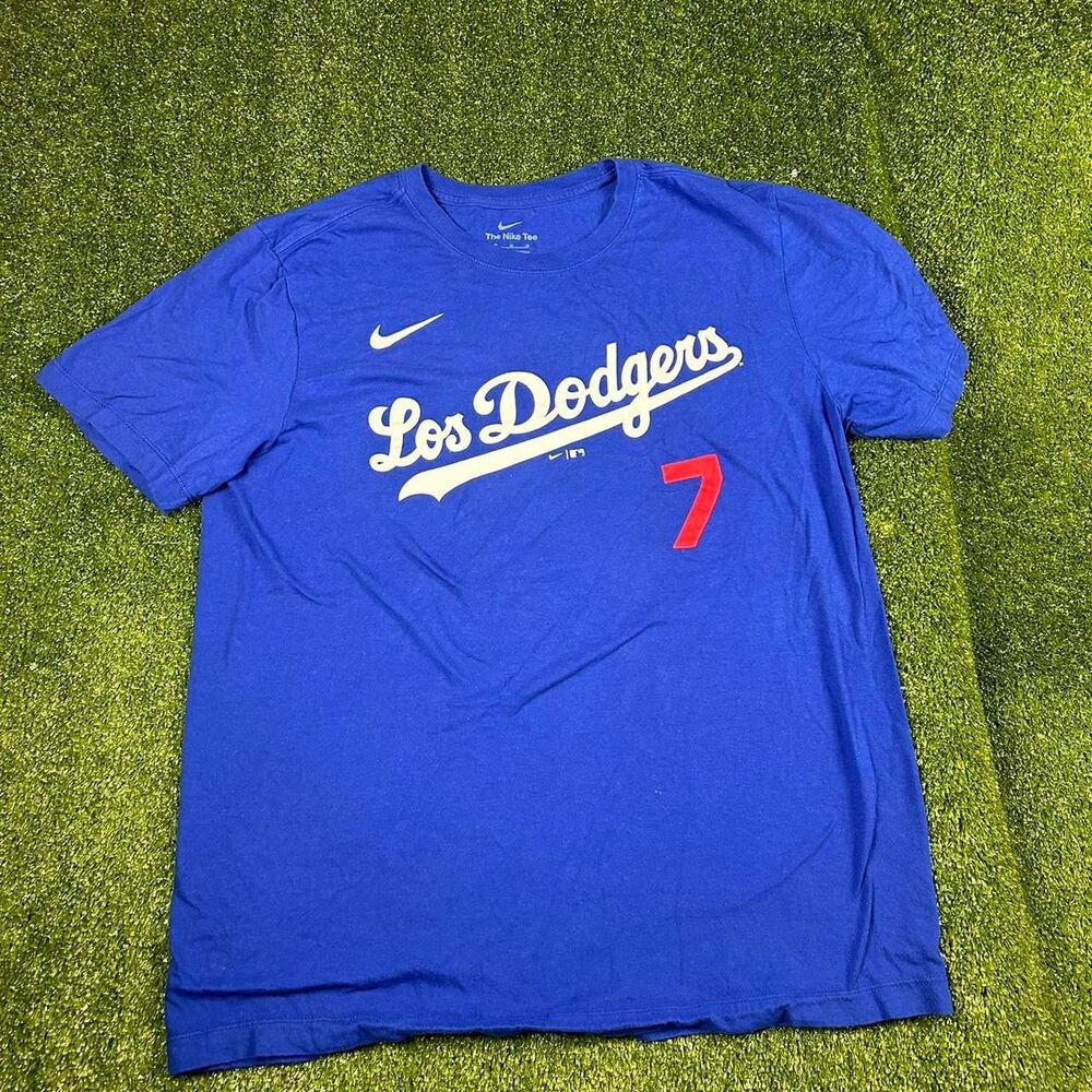 Nike Men's Blue T-shirt